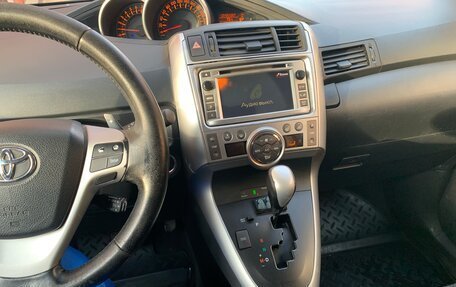 Toyota Verso I, 2012 год, 1 250 000 рублей, 4 фотография