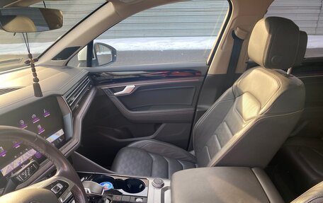 Volkswagen Touareg III, 2018 год, 4 550 000 рублей, 25 фотография