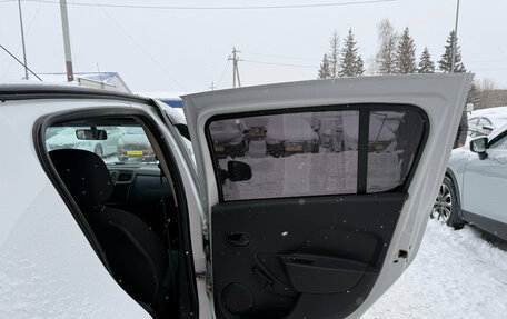 Renault Sandero II рестайлинг, 2017 год, 590 000 рублей, 20 фотография