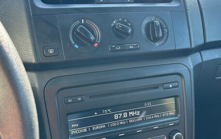 Skoda Fabia II, 2013 год, 550 000 рублей, 8 фотография