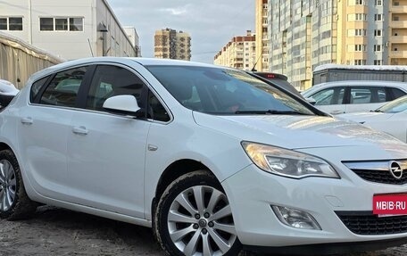 Opel Astra J, 2011 год, 699 000 рублей, 1 фотография