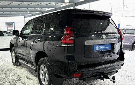 Toyota Land Cruiser Prado 150 рестайлинг 2, 2020 год, 5 999 000 рублей, 3 фотография