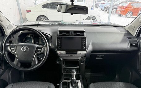 Toyota Land Cruiser Prado 150 рестайлинг 2, 2020 год, 5 999 000 рублей, 9 фотография