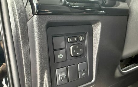 Toyota Land Cruiser Prado 150 рестайлинг 2, 2020 год, 5 999 000 рублей, 16 фотография