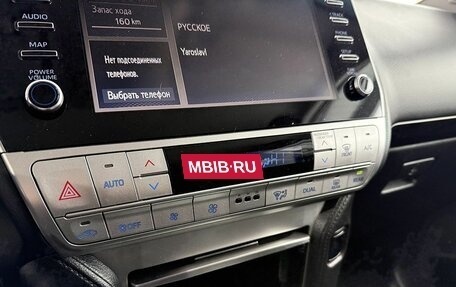 Toyota Land Cruiser Prado 150 рестайлинг 2, 2020 год, 5 999 000 рублей, 13 фотография