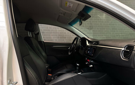 KIA Rio IV, 2021 год, 1 750 000 рублей, 10 фотография