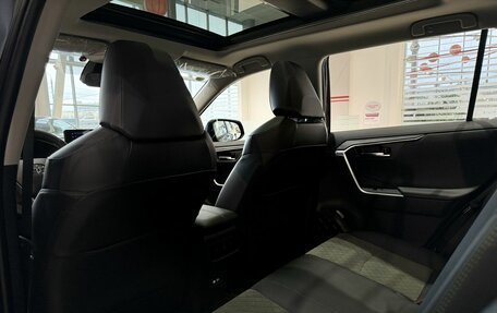 Toyota RAV4, 2025 год, 4 600 000 рублей, 12 фотография