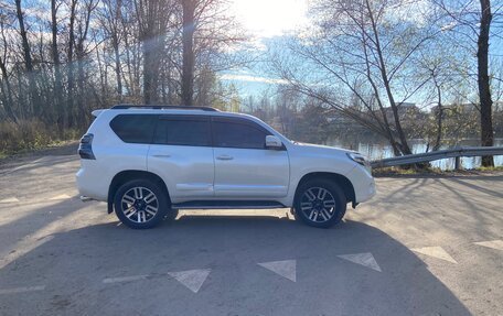 Toyota Land Cruiser Prado 150 рестайлинг 2, 2013 год, 2 850 000 рублей, 9 фотография