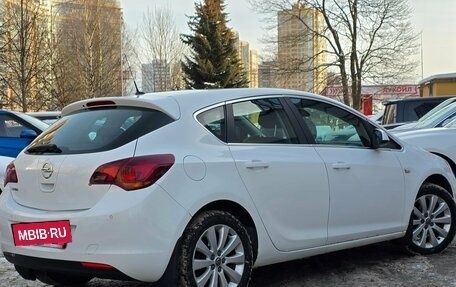 Opel Astra J, 2011 год, 699 000 рублей, 3 фотография