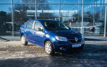 Renault Logan II, 2018 год, 1 000 000 рублей, 5 фотография