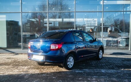 Renault Logan II, 2018 год, 1 000 000 рублей, 2 фотография