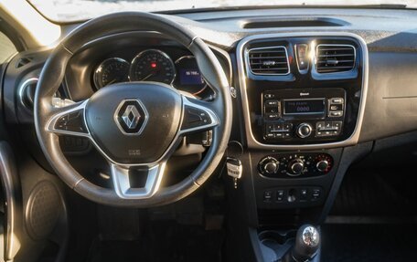 Renault Logan II, 2018 год, 1 000 000 рублей, 19 фотография