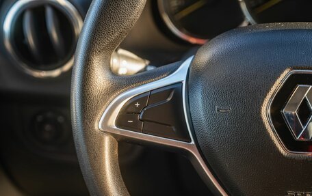 Renault Logan II, 2018 год, 1 000 000 рублей, 16 фотография