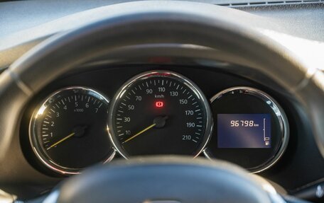 Renault Logan II, 2018 год, 1 000 000 рублей, 18 фотография