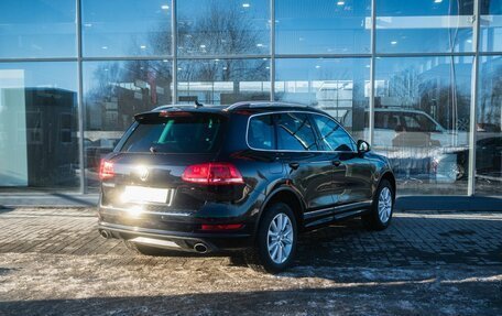 Volkswagen Touareg III, 2014 год, 2 700 000 рублей, 2 фотография