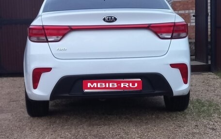 KIA Rio IV, 2019 год, 1 380 000 рублей, 1 фотография