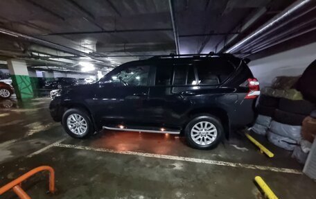 Toyota Land Cruiser Prado 150 рестайлинг 2, 2017 год, 4 250 000 рублей, 2 фотография