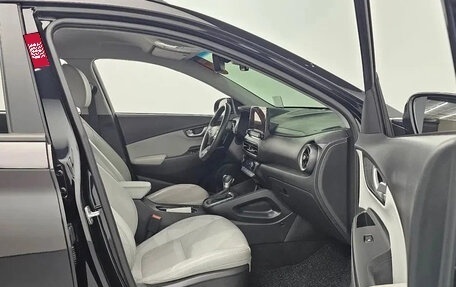 Hyundai Kona I, 2022 год, 1 680 000 рублей, 6 фотография