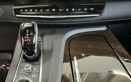 Cadillac Escalade V, 2024 год, 16 500 000 рублей, 38 фотография