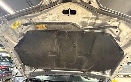 Mitsubishi Outlander III рестайлинг 3, 2005 год, 890 000 рублей, 13 фотография