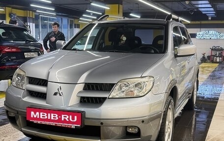 Mitsubishi Outlander III рестайлинг 3, 2005 год, 890 000 рублей, 2 фотография