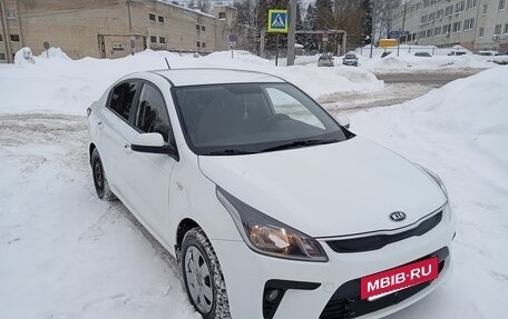 KIA Rio IV, 2018 год, 950 000 рублей, 6 фотография