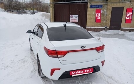 KIA Rio IV, 2018 год, 950 000 рублей, 9 фотография