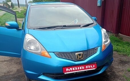 Honda Fit III, 2009 год, 750 000 рублей, 15 фотография