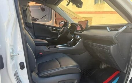 Toyota RAV4, 2024 год, 3 198 002 рублей, 11 фотография