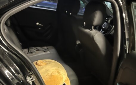 Mercedes-Benz A-Класс, 2019 год, 2 150 000 рублей, 7 фотография