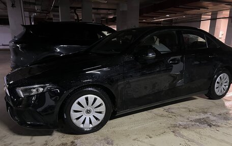 Mercedes-Benz A-Класс, 2019 год, 2 150 000 рублей, 12 фотография