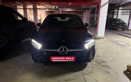 Mercedes-Benz A-Класс, 2019 год, 2 150 000 рублей, 9 фотография
