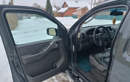 Nissan Navara (Frontier), 2006 год, 870 000 рублей, 14 фотография