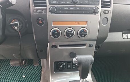 Nissan Navara (Frontier), 2006 год, 870 000 рублей, 20 фотография