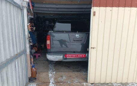 Nissan Navara (Frontier), 2006 год, 870 000 рублей, 3 фотография