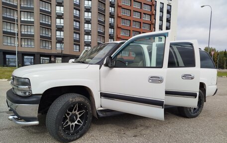 Chevrolet Suburban, 2001 год, 1 900 000 рублей, 11 фотография