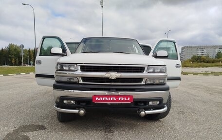 Chevrolet Suburban, 2001 год, 1 900 000 рублей, 10 фотография