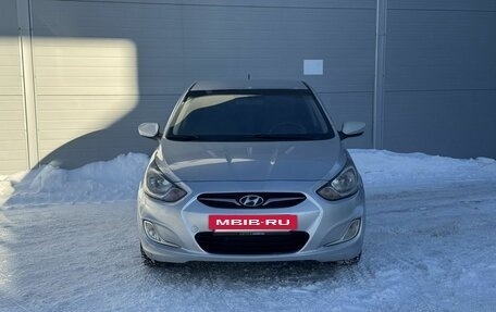 Hyundai Solaris II рестайлинг, 2011 год, 445 000 рублей, 2 фотография