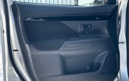 Mitsubishi Outlander III рестайлинг 3, 2018 год, 1 869 000 рублей, 15 фотография