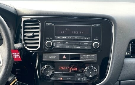 Mitsubishi Outlander III рестайлинг 3, 2018 год, 1 869 000 рублей, 21 фотография