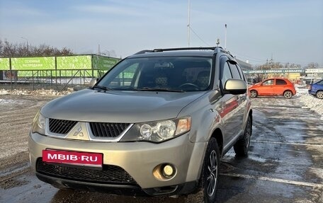 Mitsubishi Outlander III рестайлинг 3, 2008 год, 1 050 000 рублей, 1 фотография