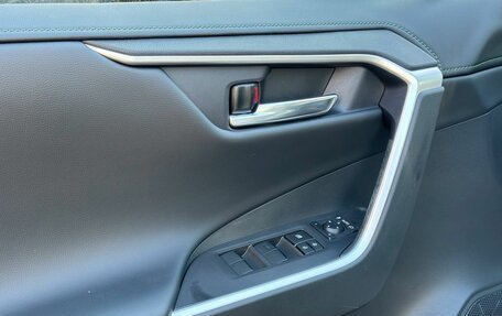 Toyota RAV4, 2025 год, 3 999 000 рублей, 18 фотография