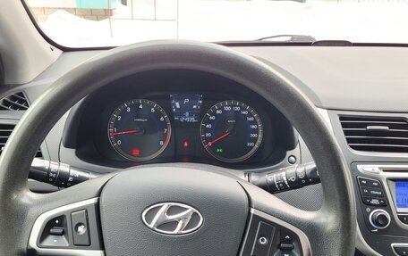 Hyundai Solaris II рестайлинг, 2013 год, 950 000 рублей, 18 фотография