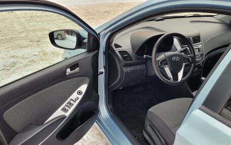 Hyundai Solaris II рестайлинг, 2013 год, 950 000 рублей, 14 фотография