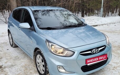 Hyundai Solaris II рестайлинг, 2013 год, 950 000 рублей, 5 фотография
