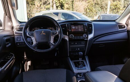 Mitsubishi L200 IV рестайлинг, 2020 год, 3 499 000 рублей, 8 фотография