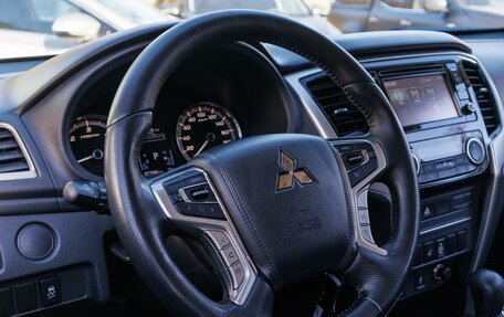 Mitsubishi L200 IV рестайлинг, 2020 год, 3 499 000 рублей, 14 фотография