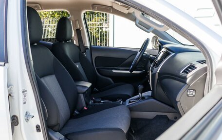 Mitsubishi L200 IV рестайлинг, 2020 год, 3 499 000 рублей, 10 фотография