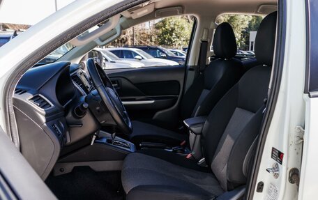 Mitsubishi L200 IV рестайлинг, 2020 год, 3 499 000 рублей, 12 фотография