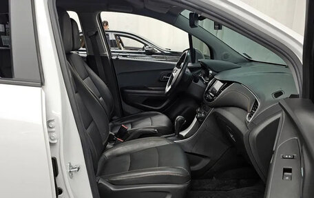 Chevrolet Trax, 2022 год, 1 070 000 рублей, 6 фотография